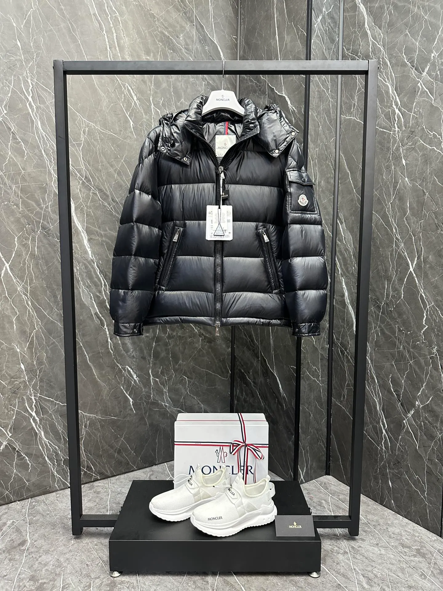 ⬆️Moncler Maire Classic Black.Classic .(⚠️95 ，850+ ) （⚠️ ） White , , , , . Maire ， Moncler Classic ， 。 Maire Moncler Classic ， 。 ， ， ， 。 • • • • • • • Size: 0-3.
